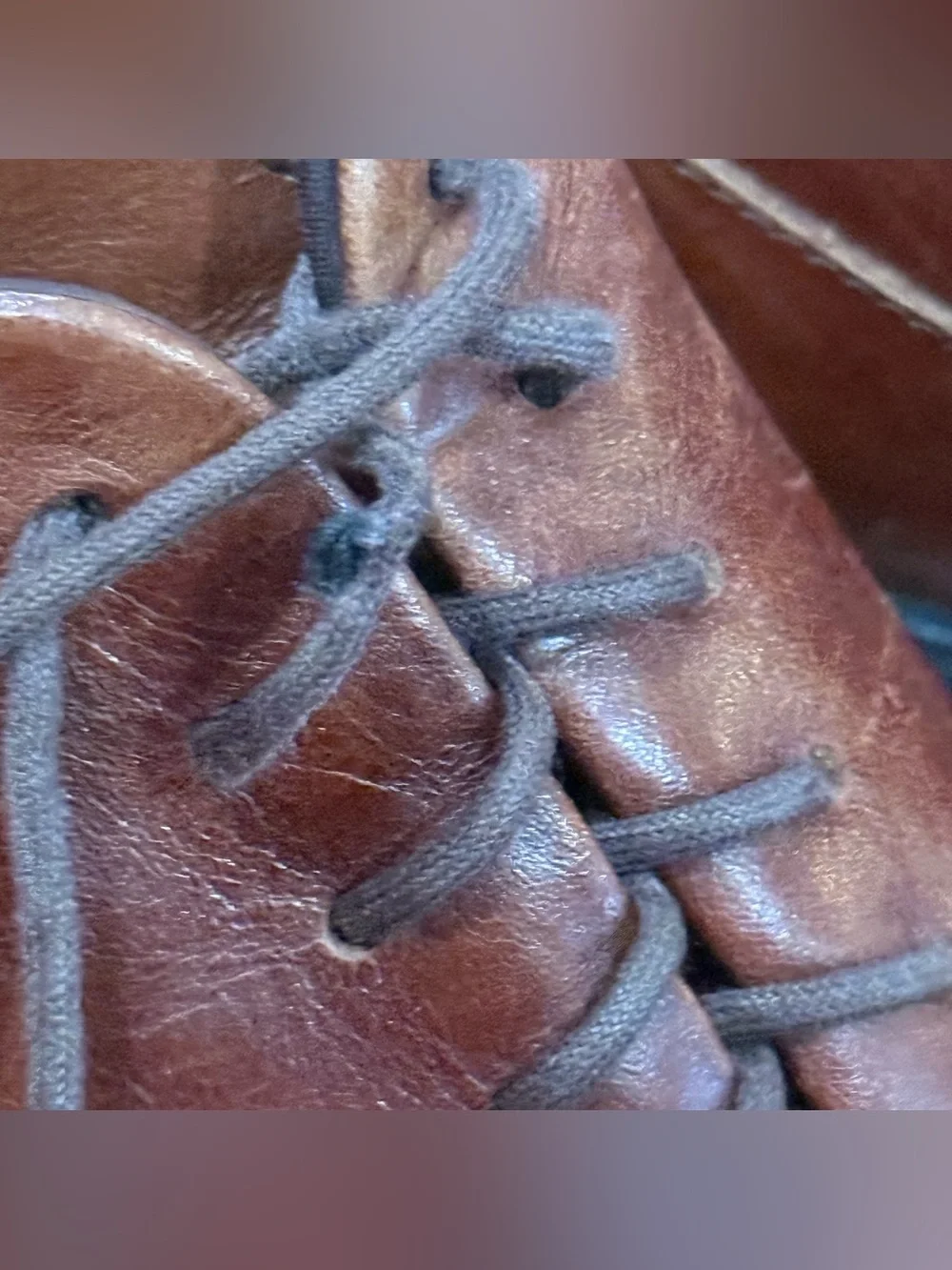 Wolf & Shepherd Men’s 9.5 Crossover Derby Leather Hybrid Dress Shoes Oxford READ